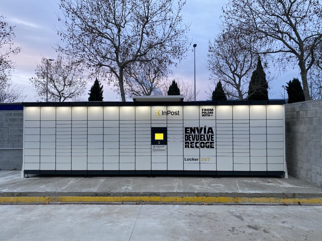 Locker service: speed and convenience in your Business Center